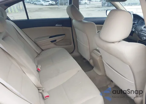 2011 Honda Accord 2.4 Lx z USA, uszkodzony, nr VIN 1HGCP2F33BA116457